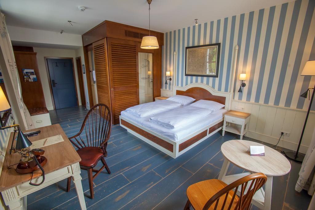 4 Hotel Rust Phòng bức ảnh