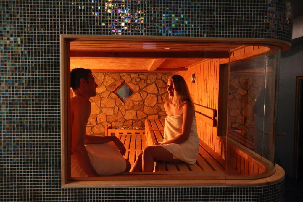 4 Hotel Rust Ngoại thất bức ảnh